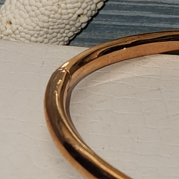 #2369, KATE SPADE, NEW YORK SAILOR'S KNOT HINGE BANGLE,GOLD TONE - Picture 4 of 6